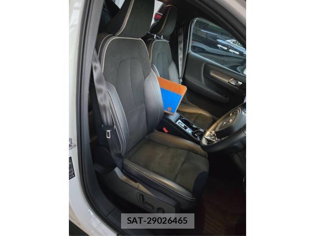 Volvo XC40 2021-12 8102558-11