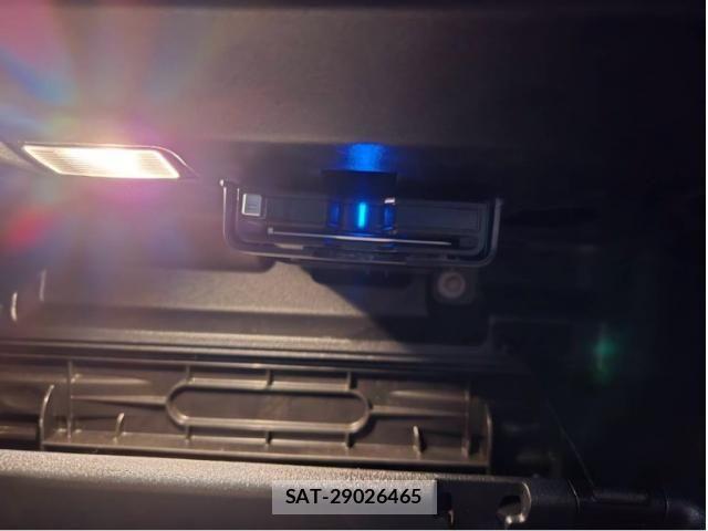 Volvo XC40 2021-12 8102558-16