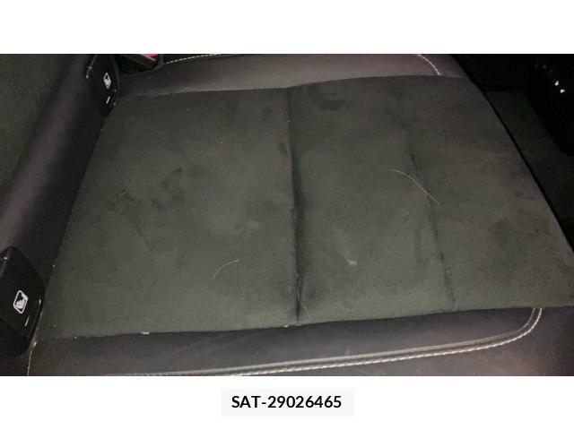 Volvo XC40 2021-12 8102558-25