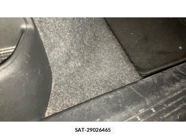 Volvo XC40 2021-12 8102558-26