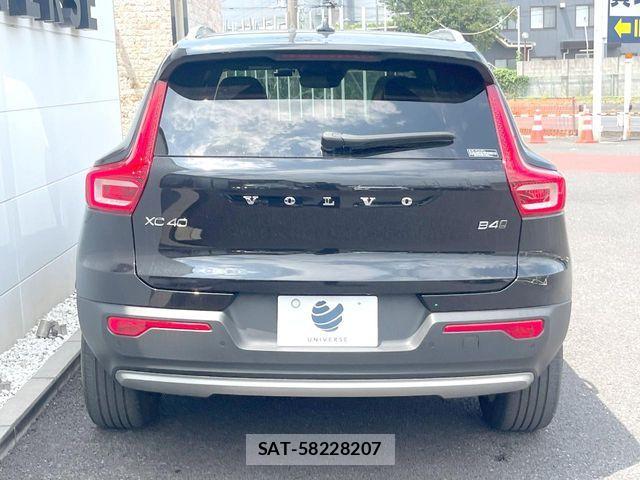 Volvo XC40 2021-11 8102557-15
