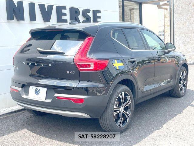 Volvo XC40 2021-11 8102557-17