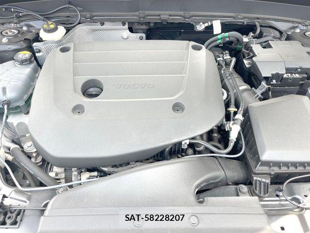 Volvo XC40 2021-11 8102557-18