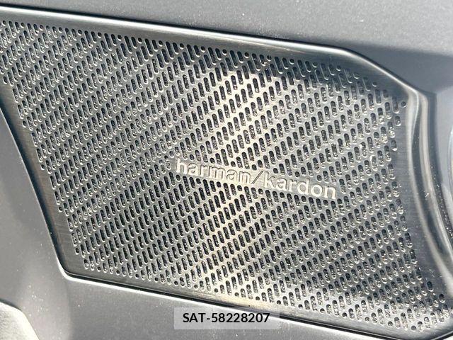 Volvo XC40 2021-11 8102557-4