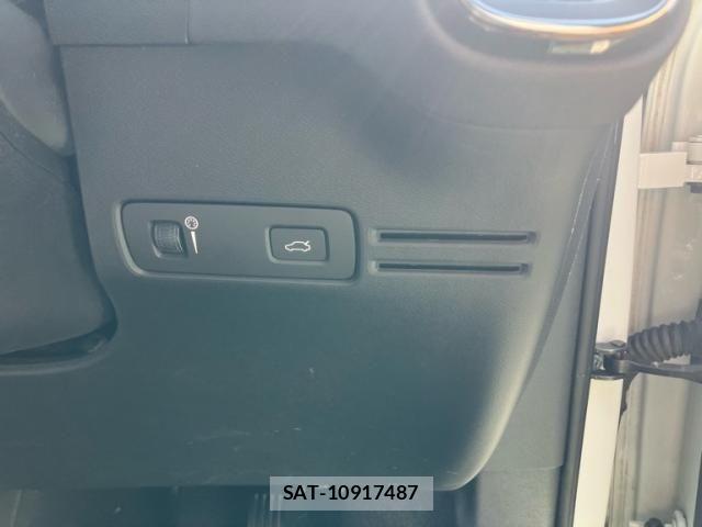 Volvo XC40 2020-03 8102559-16
