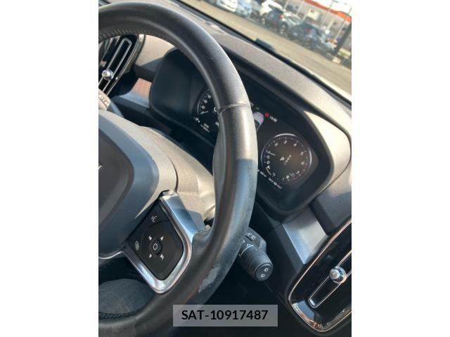 Volvo XC40 2020-03 8102559-21