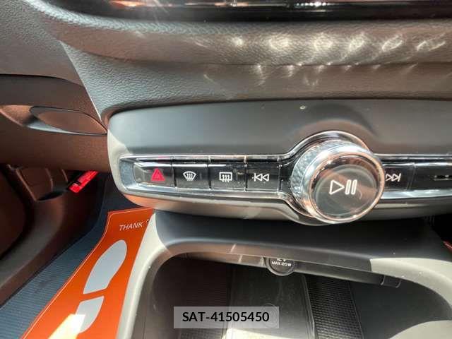 Volvo XC40 2023-09 8132882-8