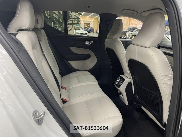Volvo XC40 2025-07 8132881-4