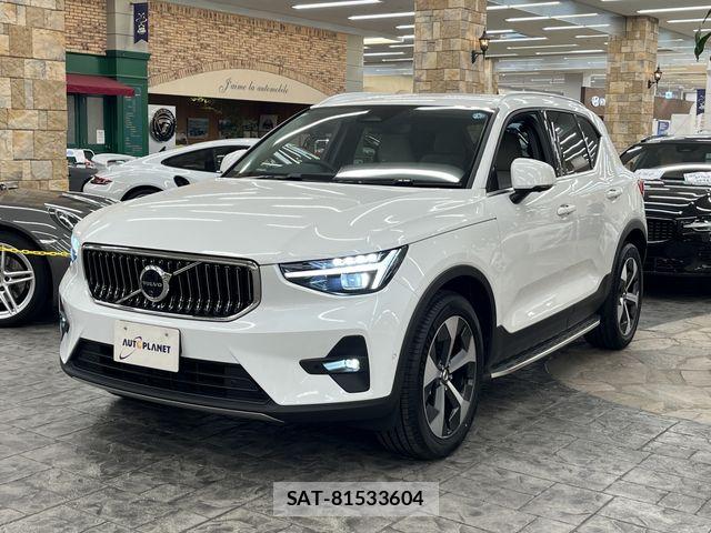 Volvo XC40 2025-07 8132881-8