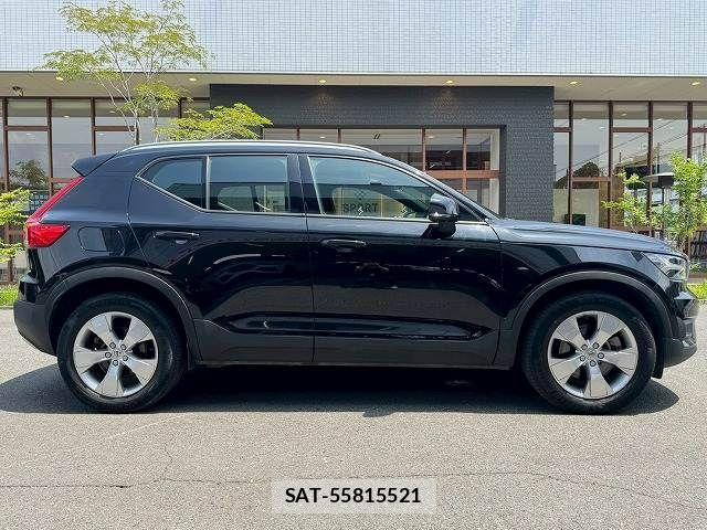 Volvo XC40 2021-03 8146957-17
