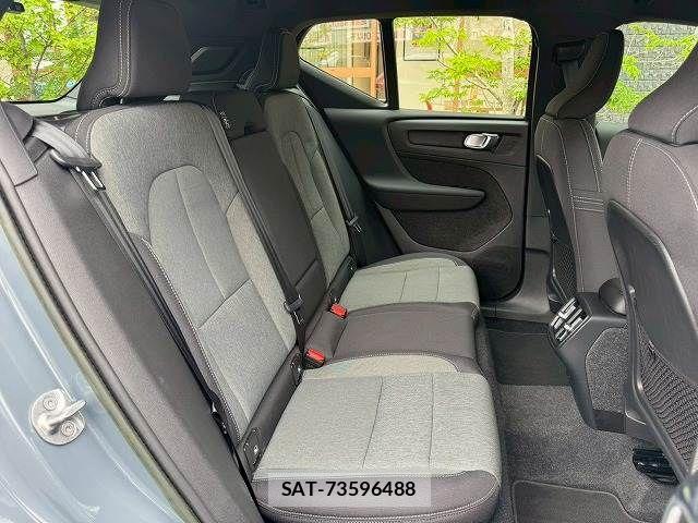 Volvo XC40 2022-05 8146955-11