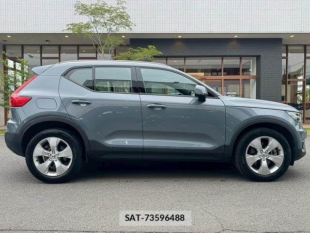Volvo XC40 2022-05 8146955-17