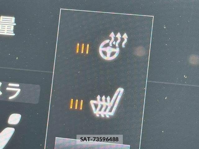 Volvo XC40 2022-05 8146955-6