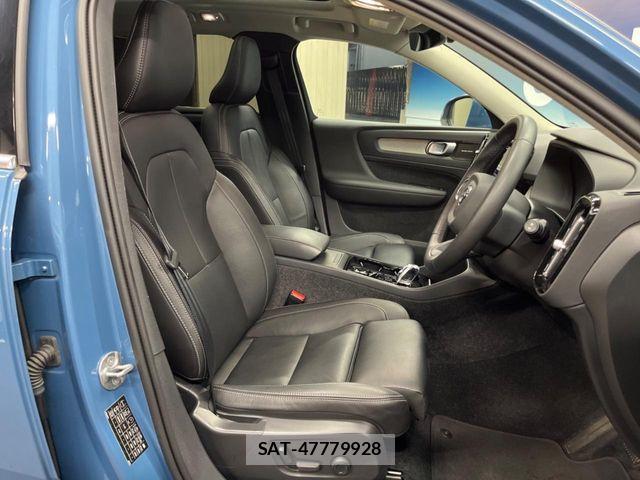 Volvo XC40 2023-09 8146953-9