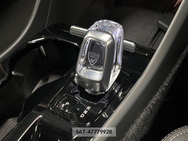 Volvo XC40 2023-09 8146953-10
