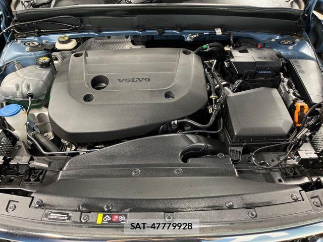 Volvo XC40 2023-09 8146953-12