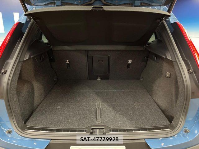 Volvo XC40 2023-09 8146953-13