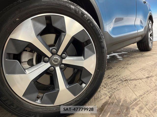 Volvo XC40 2023-09 8146953-14