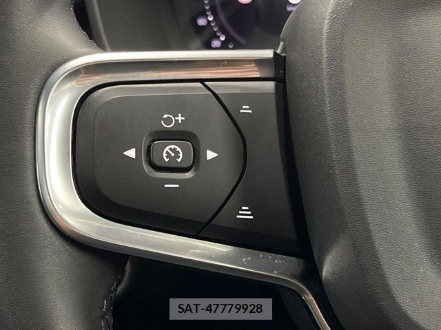 Volvo XC40 2023-09 8146953-6