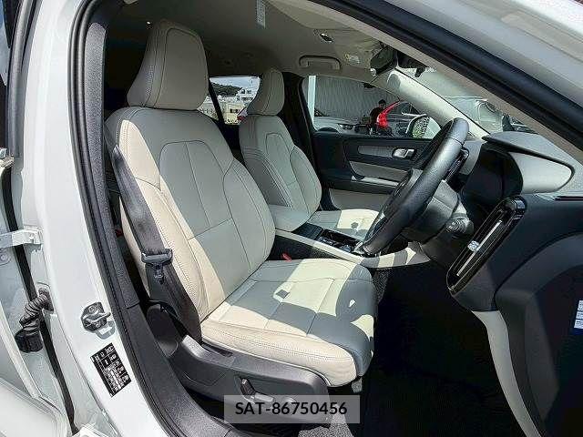 Volvo XC40 2021-08 8146954-10