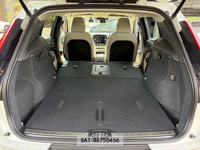 Volvo XC40 2021-08 8146954-12