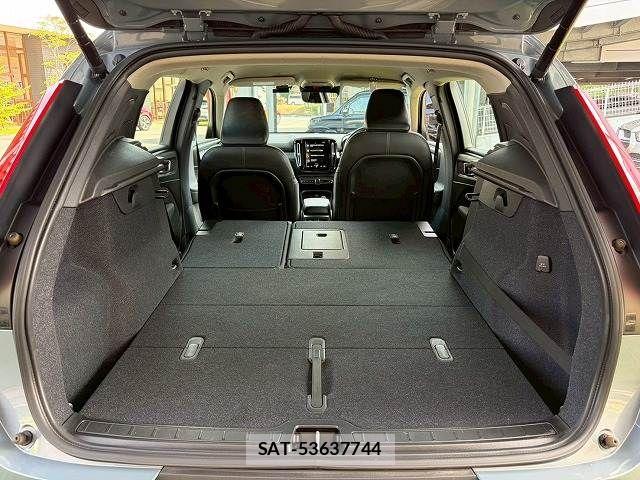 Volvo XC40 2019-12 8146958-12