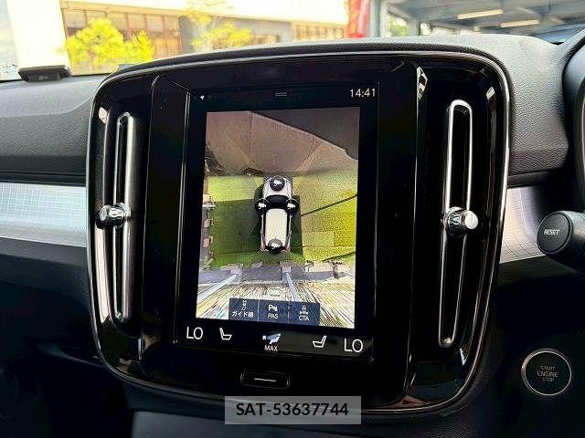 Volvo XC40 2019-12 8146958-3