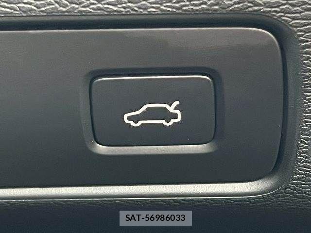 Volvo XC40 2021-07 8146956-6