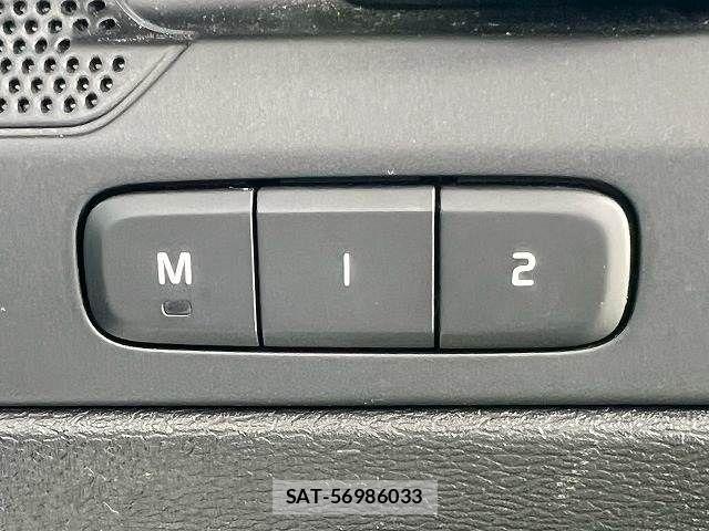 Volvo XC40 2021-07 8146956-7