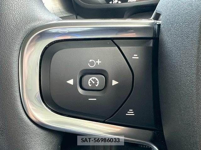 Volvo XC40 2021-07 8146956-8