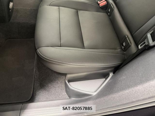 Volvo XC40 2024-11 8210890-13