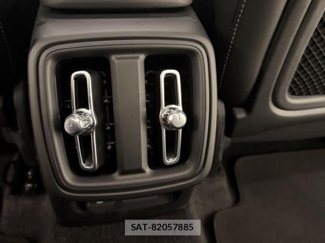 Volvo XC40 2024-11 8210890-14