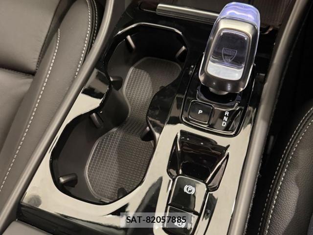 Volvo XC40 2024-11 8210890-25