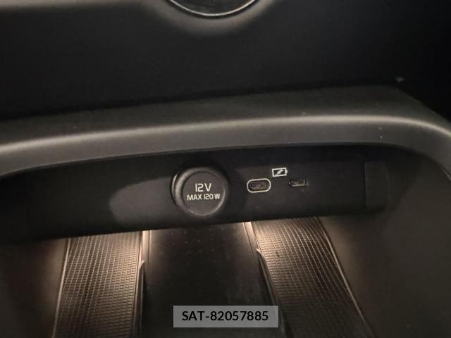 Volvo XC40 2024-11 8210890-27