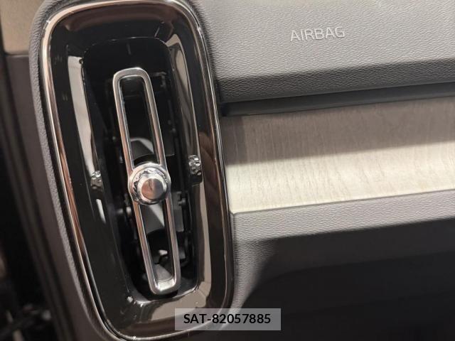 Volvo XC40 2024-11 8210890-28
