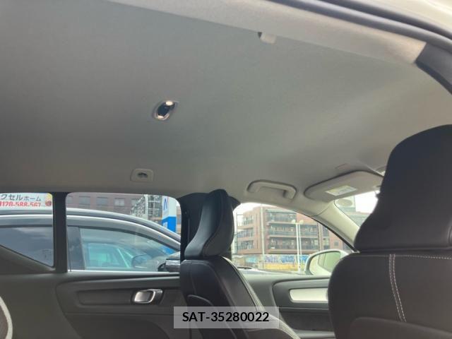 Volvo XC40 2019-04 8210897-12