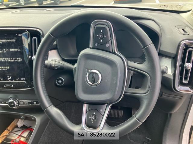 Volvo XC40 2019-04 8210897-15