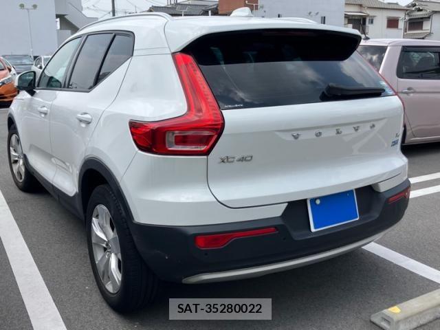 Volvo XC40 2019-04 8210897-3