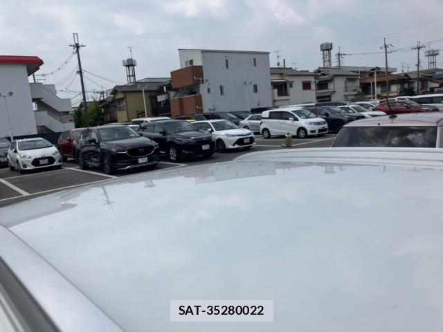 Volvo XC40 2019-04 8210897-8
