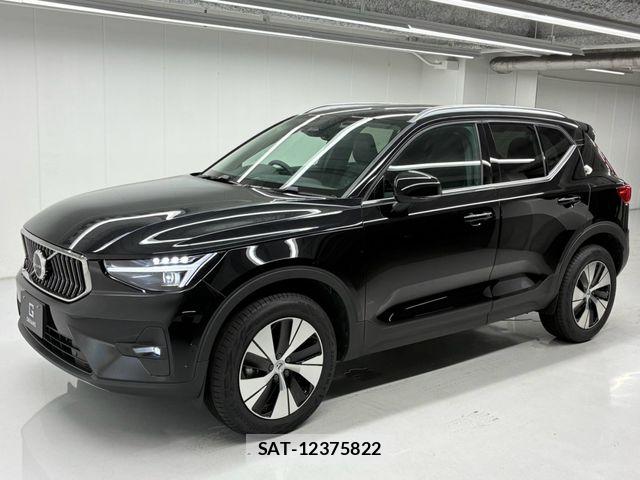 Volvo XC40 2025-10 8210891-0