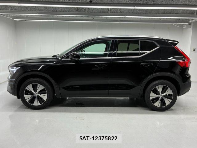 Volvo XC40 2025-10 8210891-15