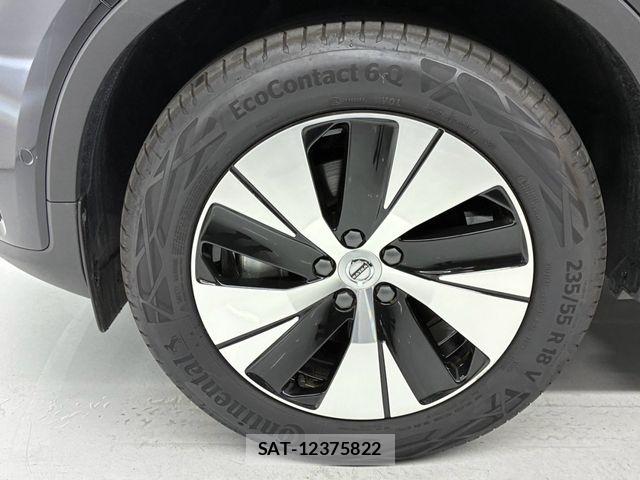 Volvo XC40 2025-10 8210891-16