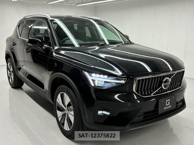 Volvo XC40 2025-10 8210891-8