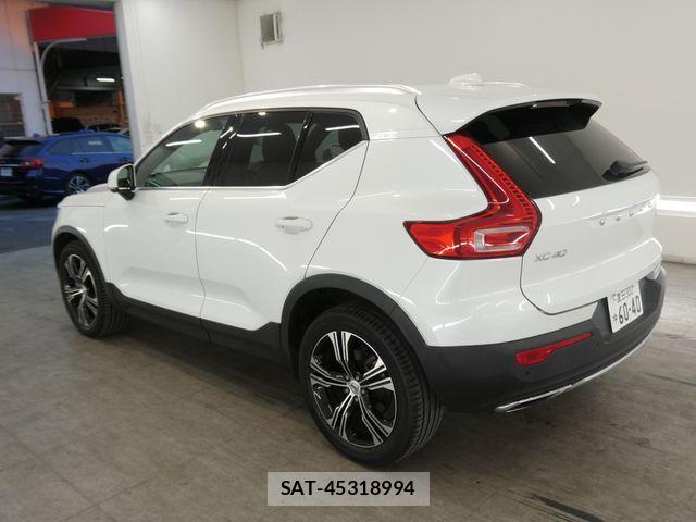 Volvo XC40 2019-07 8210894-1