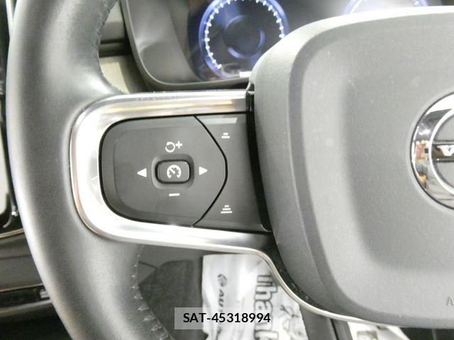 Volvo XC40 2019-07 8210894-19