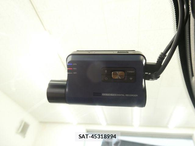Volvo XC40 2019-07 8210894-24