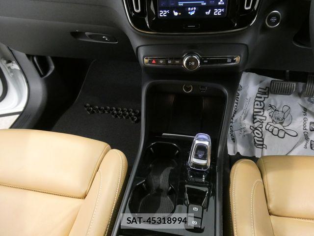 Volvo XC40 2019-07 8210894-25