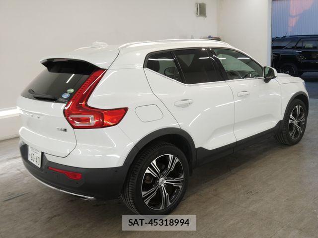 Volvo XC40 2019-07 8210894-3
