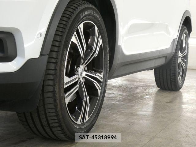Volvo XC40 2019-07 8210894-6