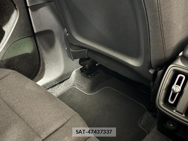 Volvo XC40 2022-03 8210896-26